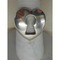 Zilveren royale vintage ring hart met sleutelgat nr.363