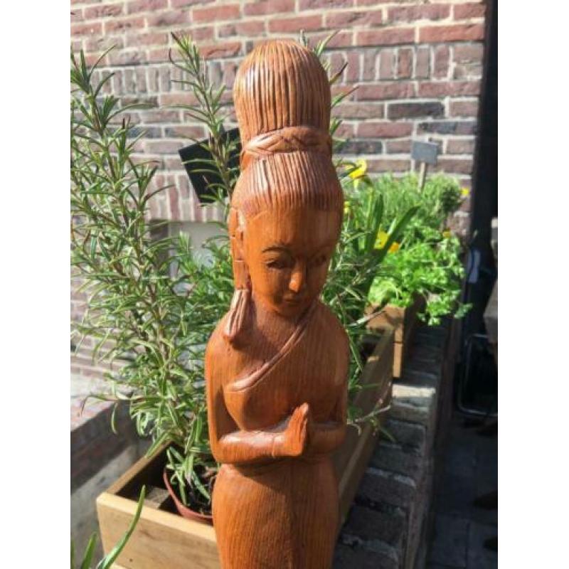 Mooie houten Beeld vrouw Bali