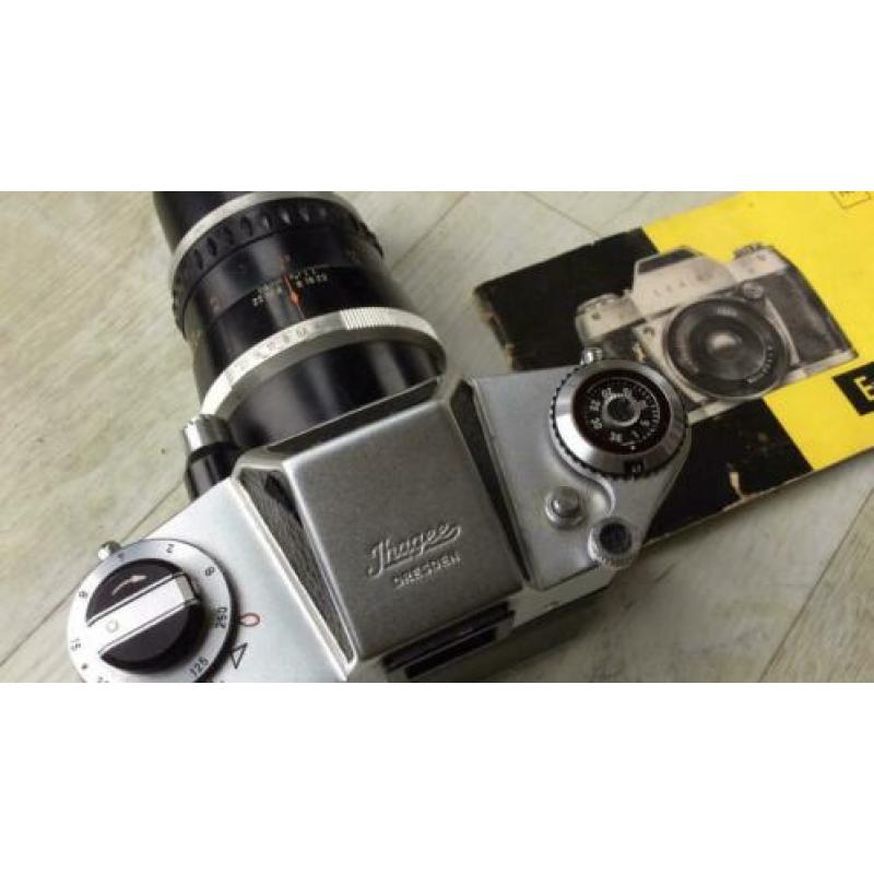 Exa llB camera met boekje.
