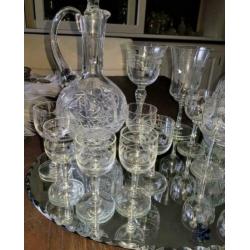 LOT antieke kristallen karaffen en kristal geslepen glazen