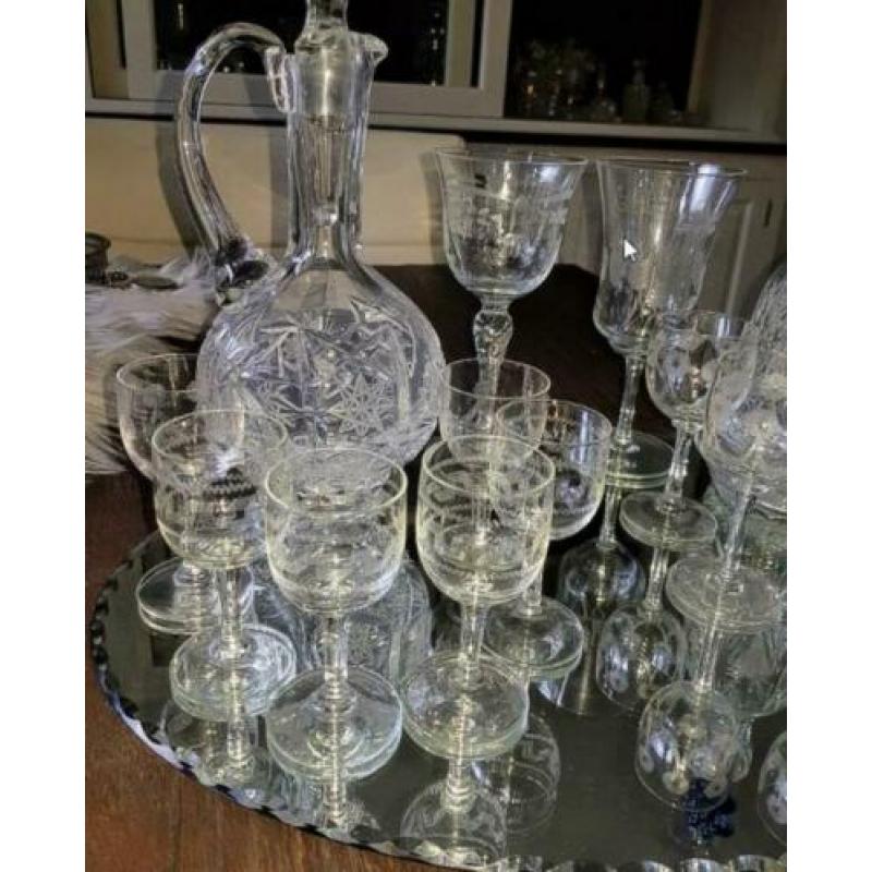 LOT antieke kristallen karaffen en kristal geslepen glazen