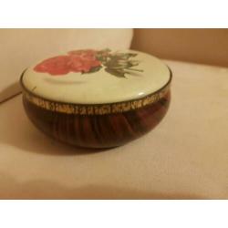 Mooi blik met rozen en hout motief