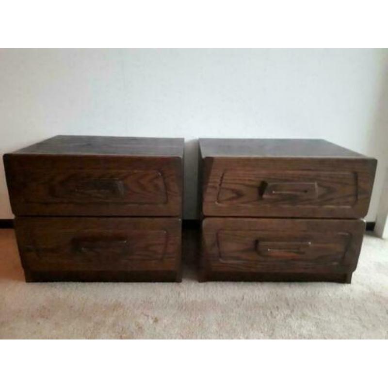 Set van 2 stoere nachtkastjes