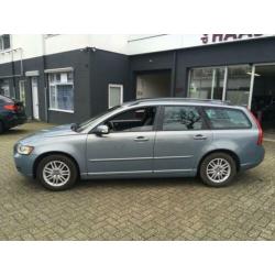 Volvo V50 1.6D Momentum / BPM EXPORT / TIKKIE IN MOTOR / LED