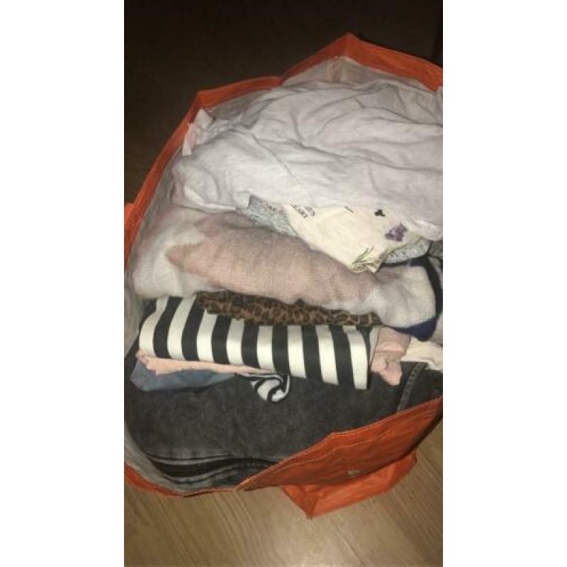 Kledingpakket maat S/M 34 stuks