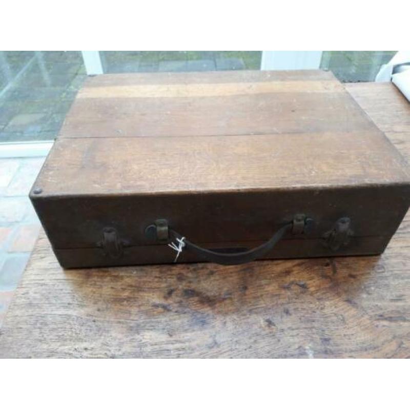 Brocante stapeldrukket. (De Buxus).