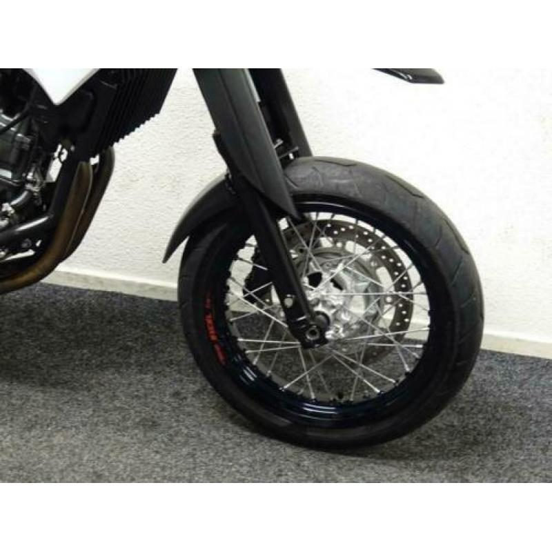 Subliem mooie Yamaha XT 660 X (bj 2011)