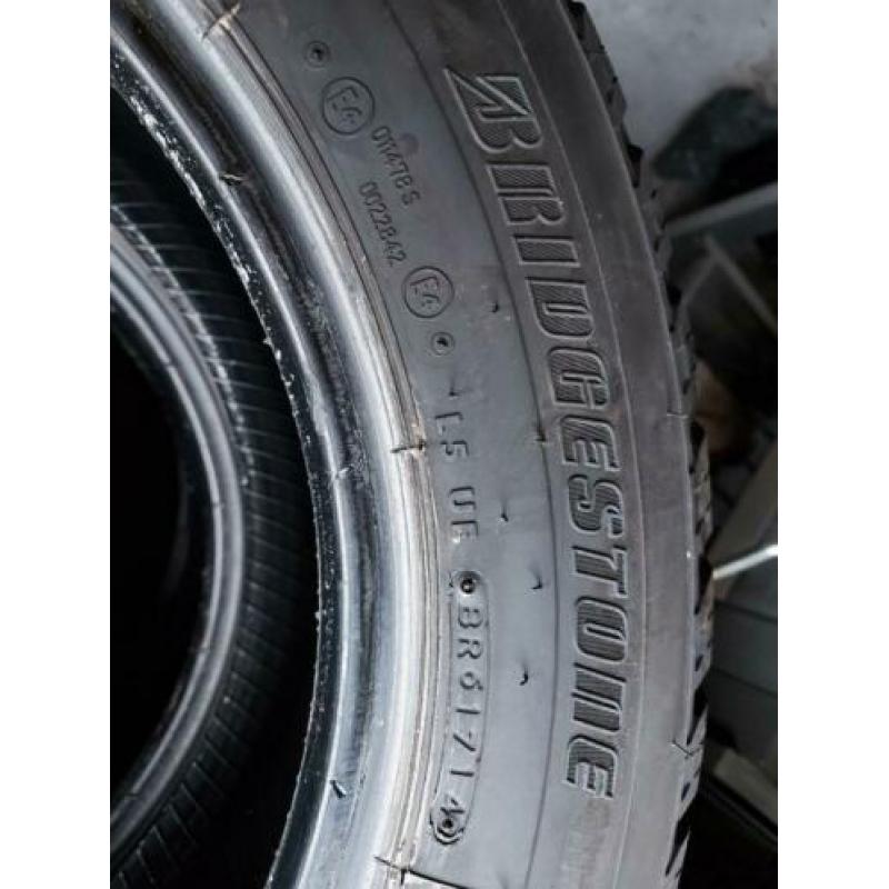 Bridgestone duravis 215 65 16