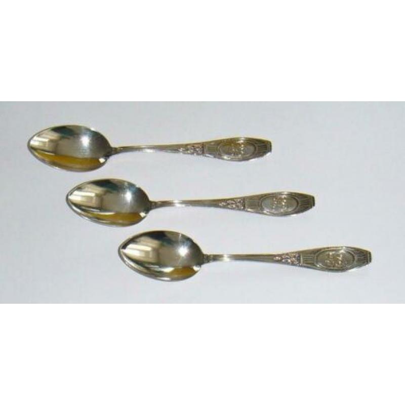 Set van twaalf zilveren thee/koffielepels in doos, ca 1900