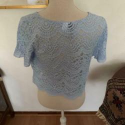 Lichtblauwe kanten blouse maat 42