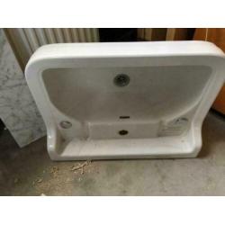 Marmeren plaat en wasbak