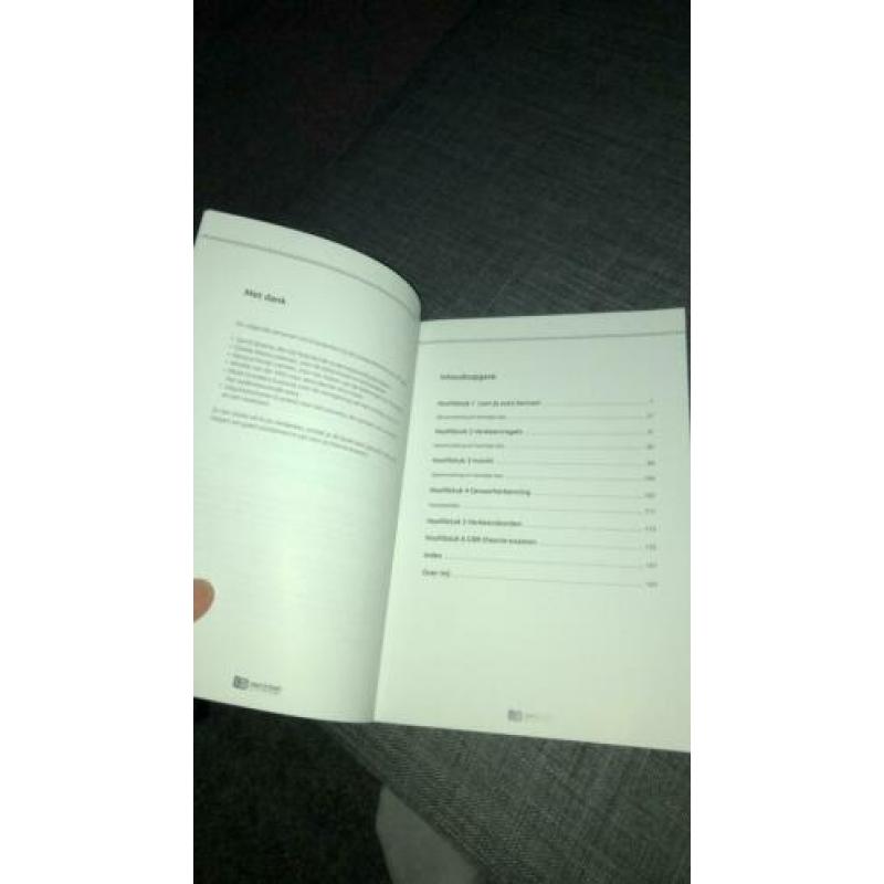 Auto theorie boek + online