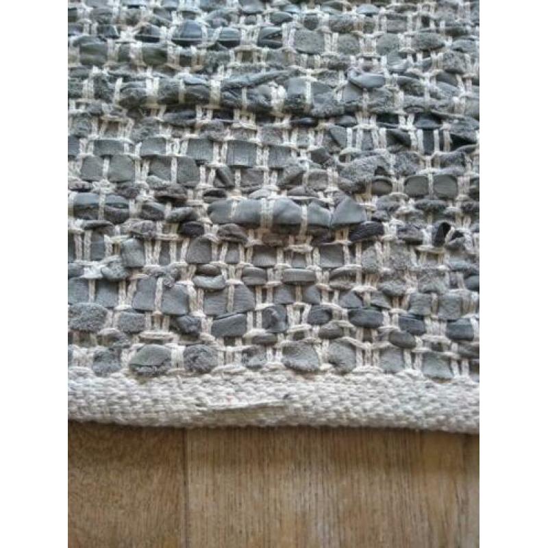 Stoer gevlochten leer/katoen kleed, grijs/beige