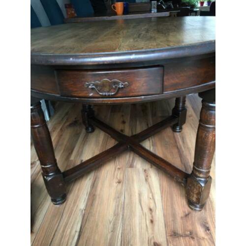 Massief eiken ronde tafel met gebrande keltische tekening