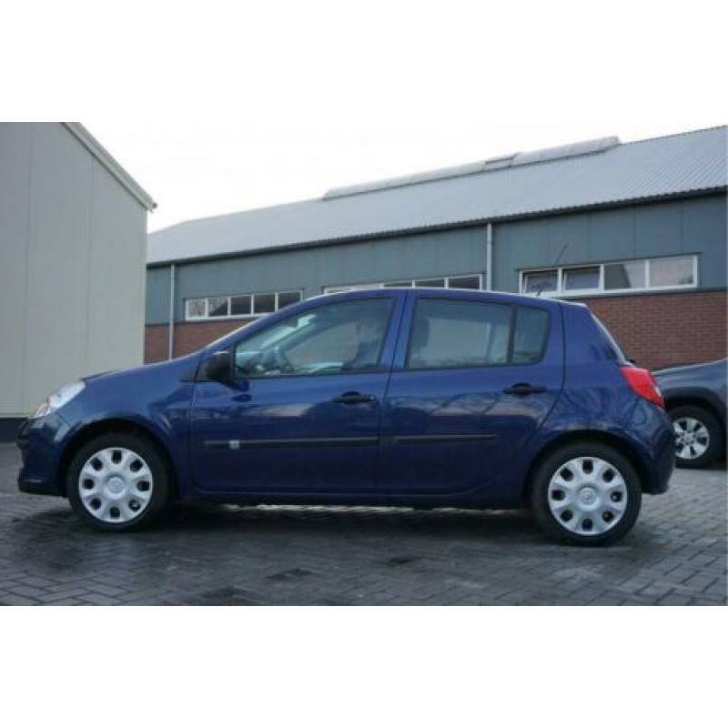 Renault Clio 1.2-16V Authentique 5 drs. | Airco | Cruise | E