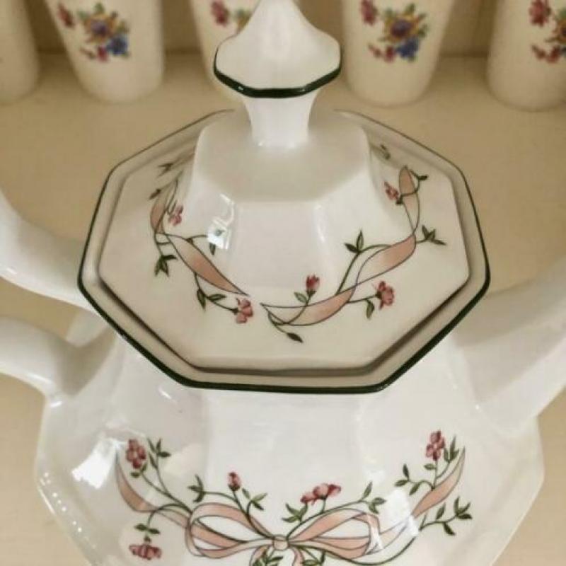 Theepot Johnson Brothers Eternal Beau