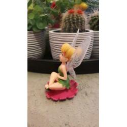 Kerst zittend kunstof Tinkerbell 8 cm hoog / Peter Pan elfje