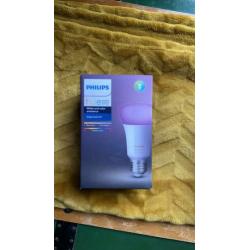 Philips Hue Bridge en 2 single bulb color ambiance E27