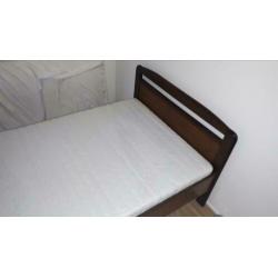Bed extra lang en breed