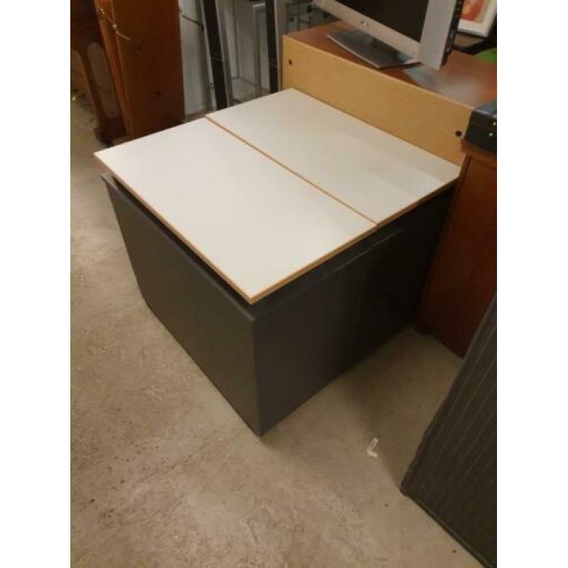 Compacte archiefkast met lades 15 euro per stuk