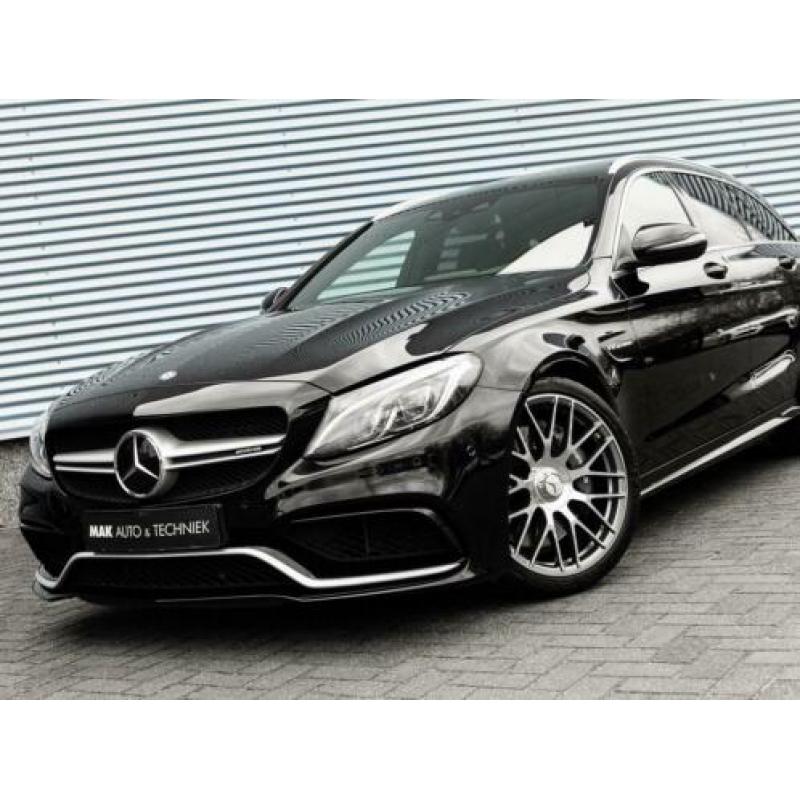 Mercedes-Benz C-Klasse Estate 63 AMG, 19", Burmester, pano,