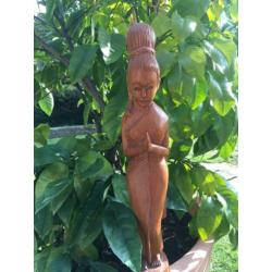 Mooie houten Beeld vrouw Bali