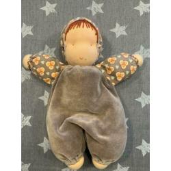 Antroposofische pop baby zacht wol