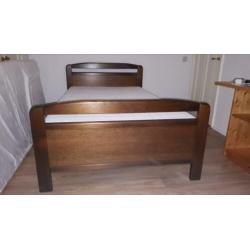 Bed extra lang en breed