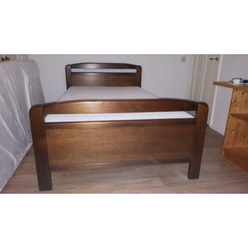 Bed extra lang en breed