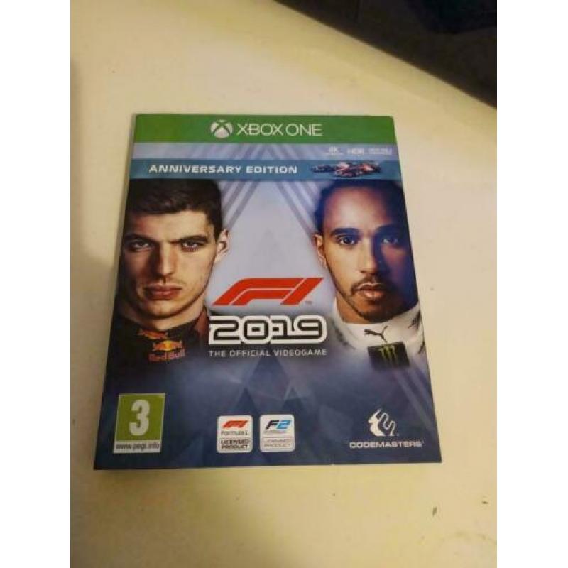 Xbox One 500Gb met Thrustmaster TMX stuur en F1 2019
