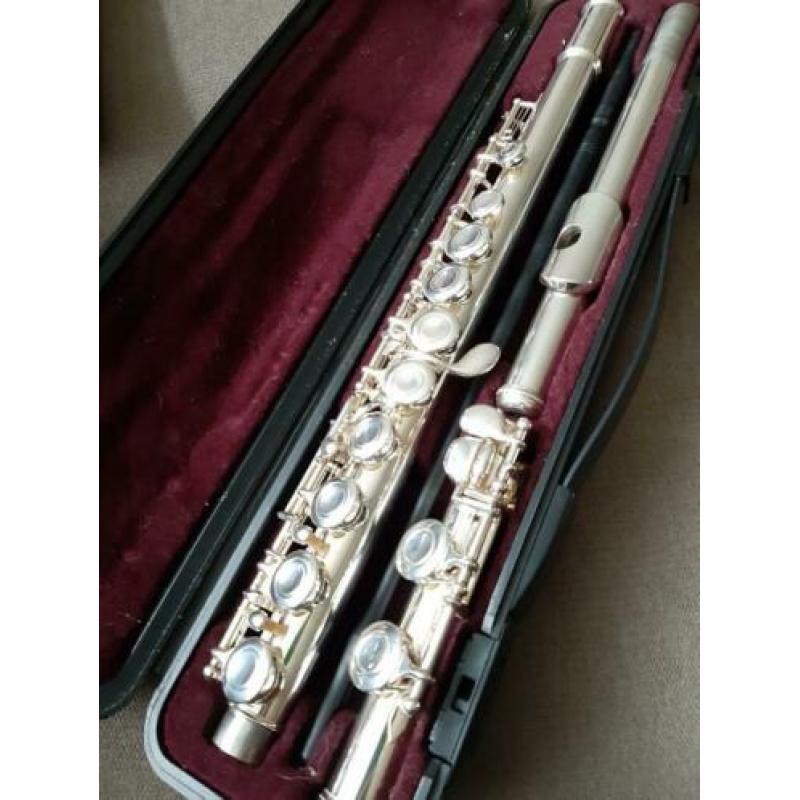 ZGAN. dwarsfluiten van yamaha pearl jupiter etc.met garantie