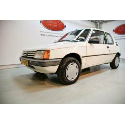 Peugeot 205 XR 1.6