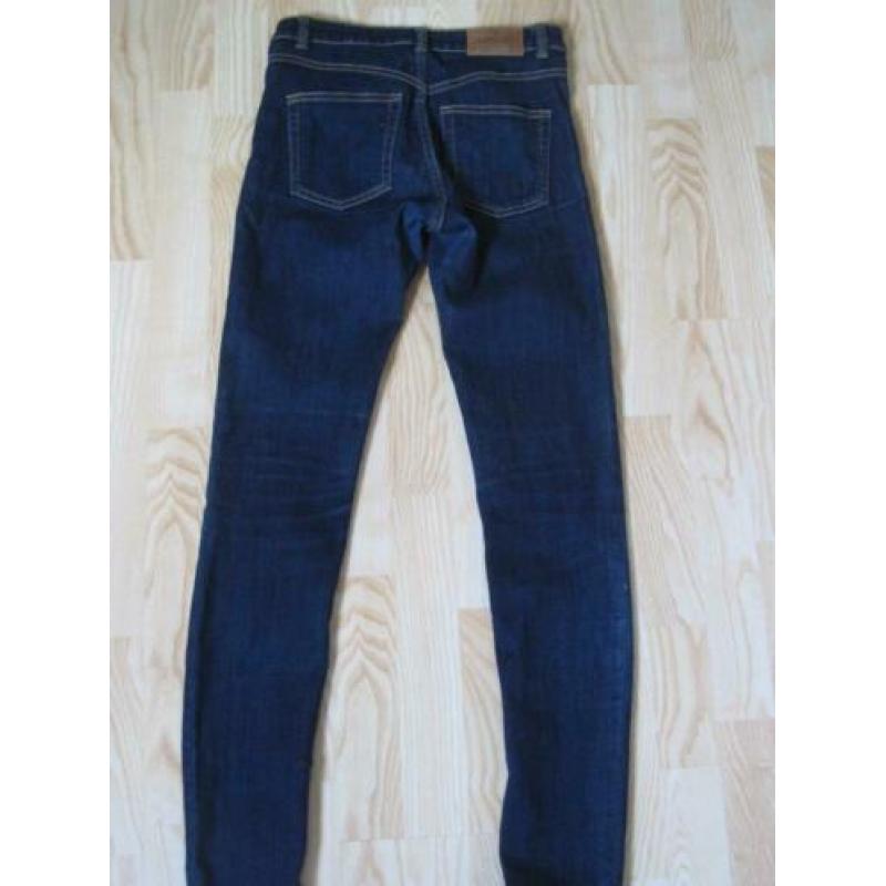 MOOIE DAMES JEANS van MONKI. Maat:27.