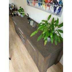 massief houten dressoir 228x63x77 goossens