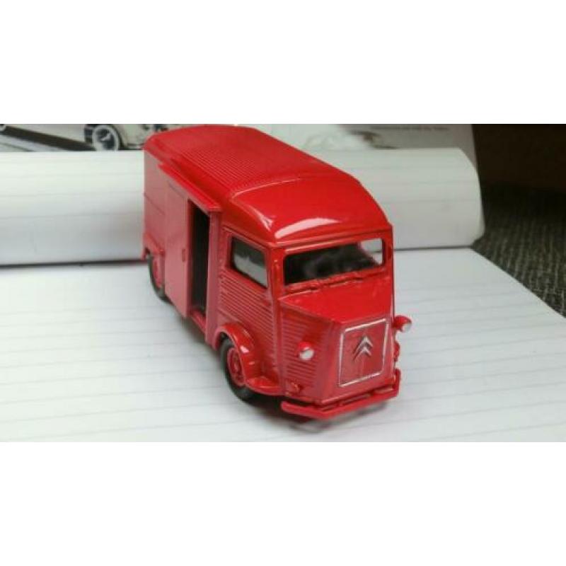 Welly Citroen HY 1:43