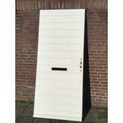 Voordeur 93x211,5cm ingefreesd driepuntssluiting schanieren