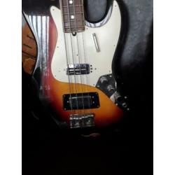 Basgitaar merk Klira Germany