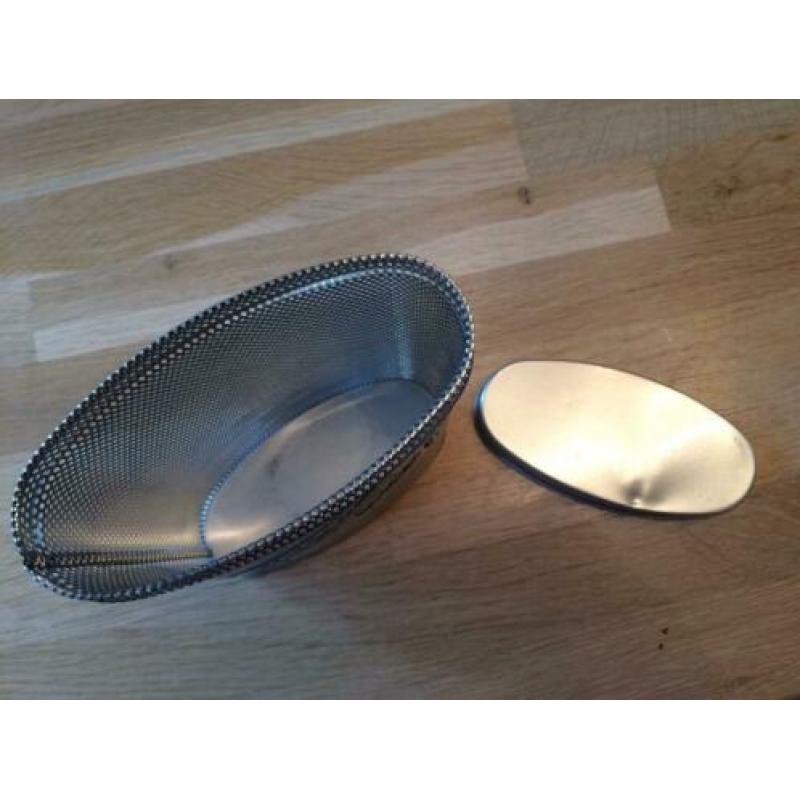 Creation Lamis Catsuit ovalen, metalen blik met gaatjes