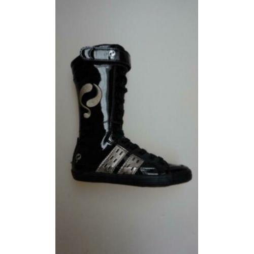 Nieuwen partij 40 paar merkschoenen Moet Weg !!