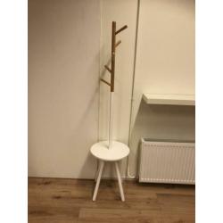 Staande houten kapstok