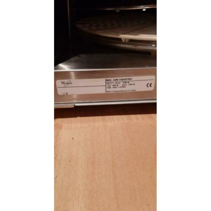 Whirlpool combi magnetron oven.