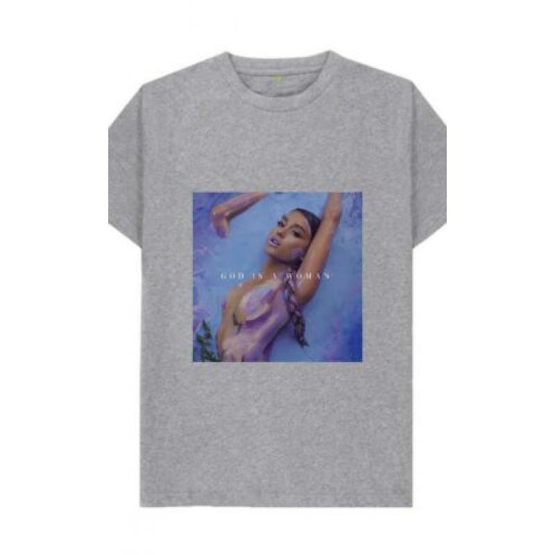Zelf gemaakte Ariana Grande t-shirts