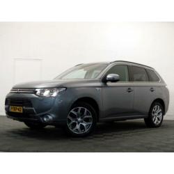 Mitsubishi Outlander 2.0 PHEV INSTYLE + 4WD Autom ,Schuifdak