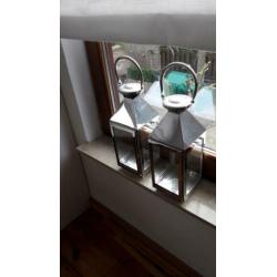 2 mooie windlichten rvs