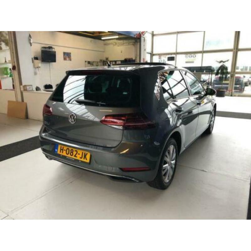 Volkswagen Golf 1.6 tdi 115pk Pano|Keyless|Cam|ACC|Lane Assi