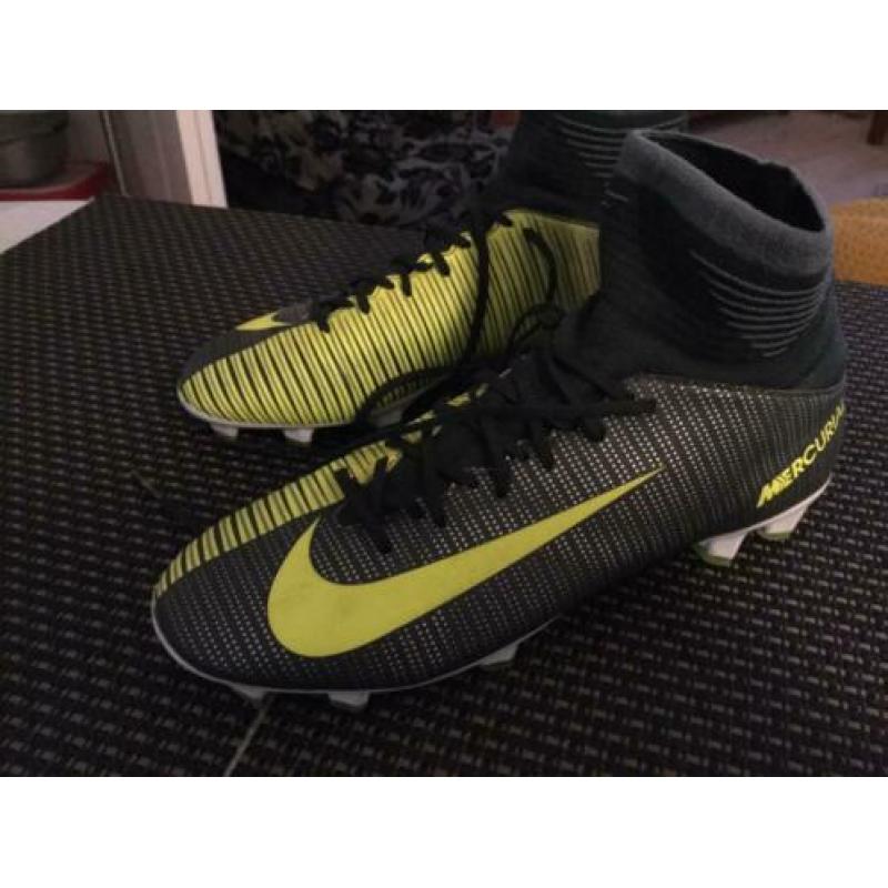 Nike Mercurius CR7 voetbalschoen maat 36