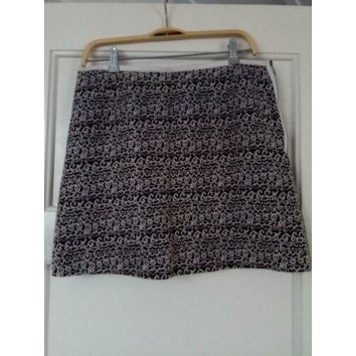 summum rokje, maat 38, zwart met creme, ritssluiting