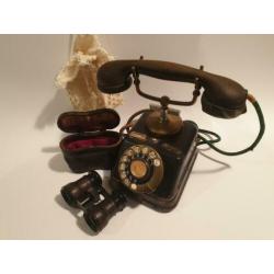 Leuke decoratief setje van telefoon en toneelkijker