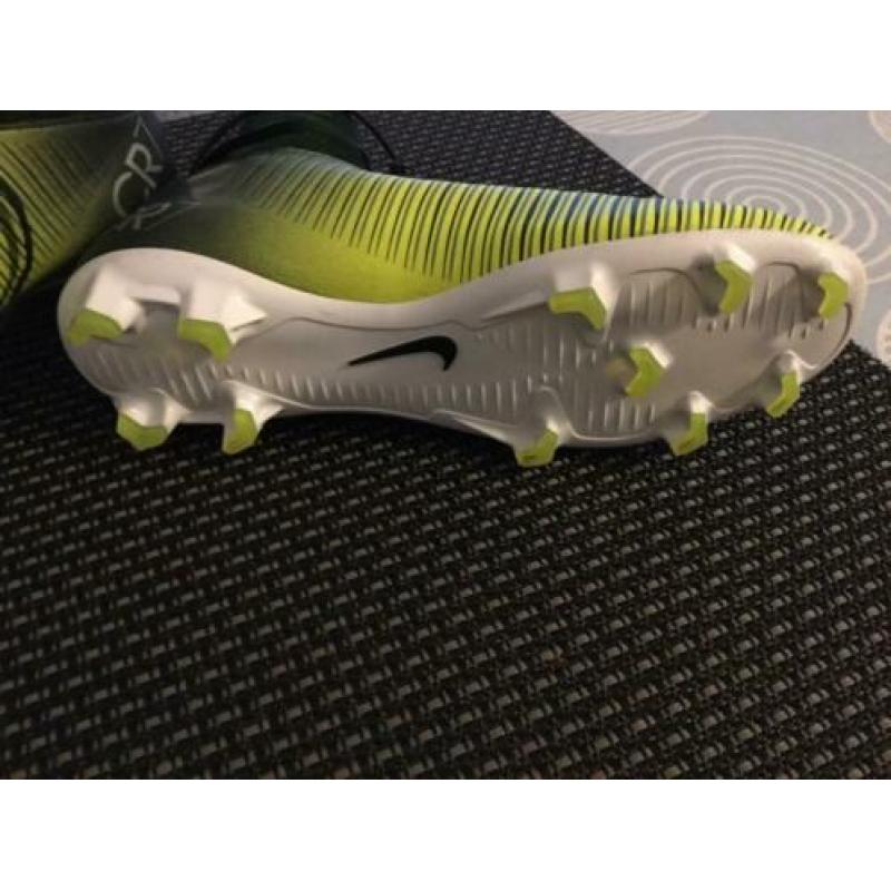 Nike Mercurius CR7 voetbalschoen maat 36