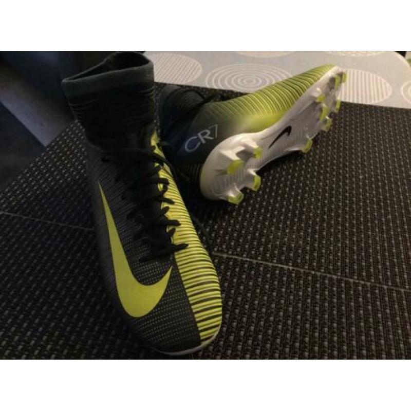Nike Mercurius CR7 voetbalschoen maat 36
